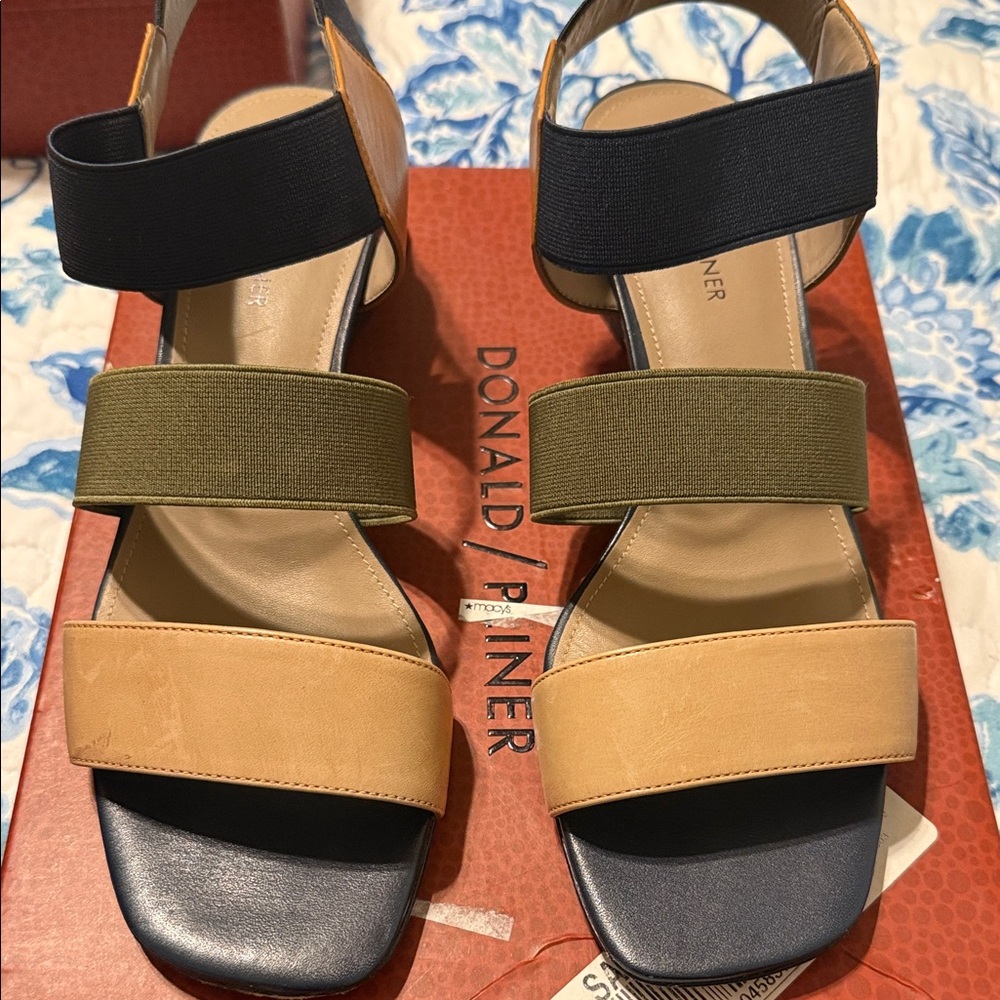 Donald J. Pliner Multicolor Leather & Elastic Strap Sandals - Navy, Olive, Tan